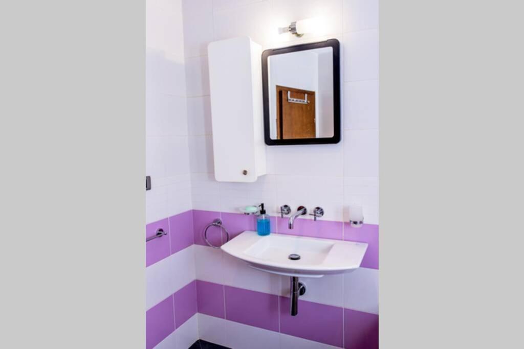 Sea View Apartment Next To Sea Garden And Beach Varna Bagian luar foto