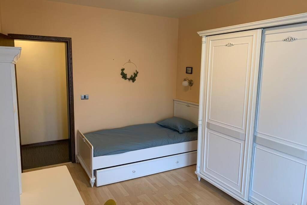 Sea View Apartment Next To Sea Garden And Beach Varna Bagian luar foto