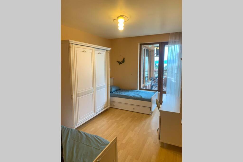 Sea View Apartment Next To Sea Garden And Beach Varna Bagian luar foto