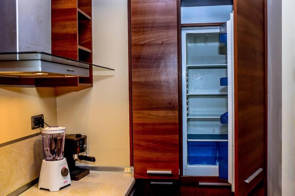 Sea View Apartment Next To Sea Garden And Beach Varna Bagian luar foto